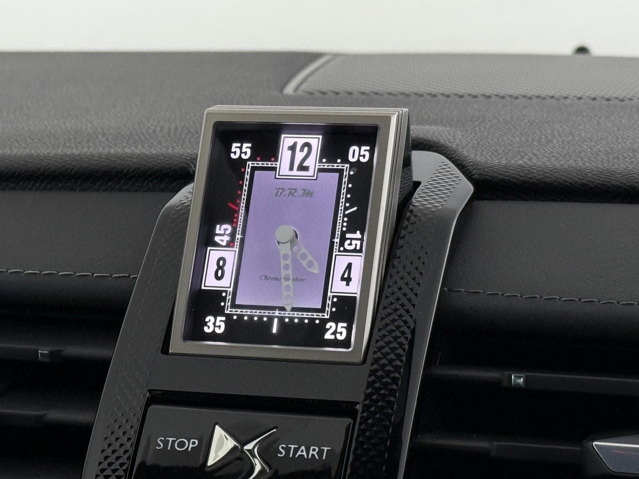 DS 7 Crossback thumbnail Infotainment System