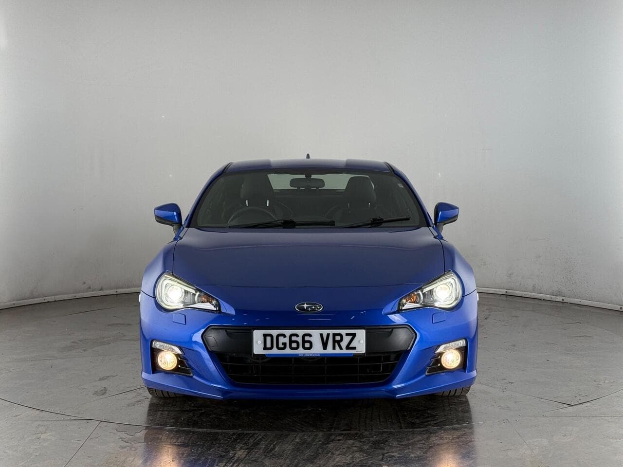 SUBARU BRZ thumbnail Front