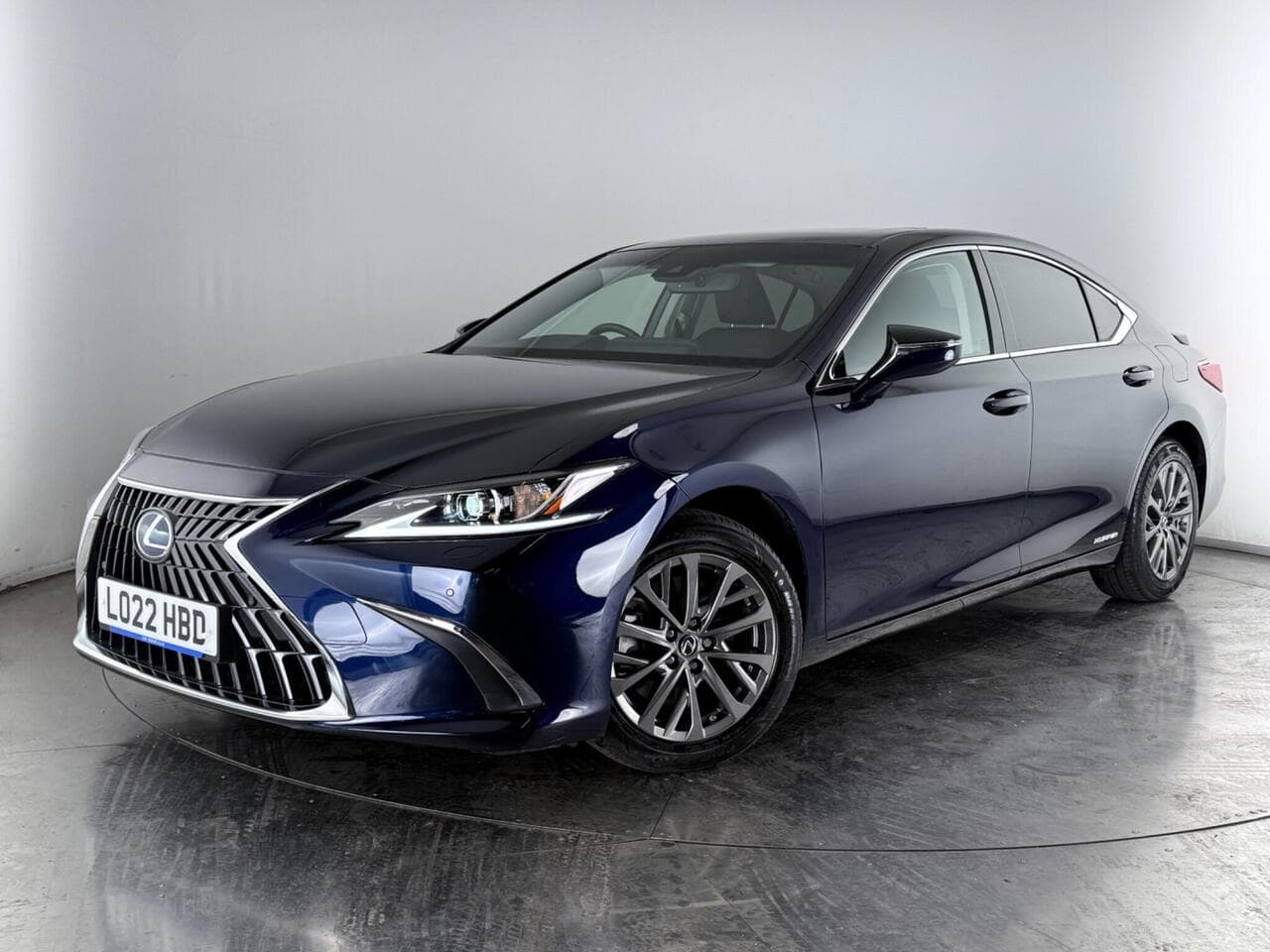 LEXUS ES thumbnail Front Left