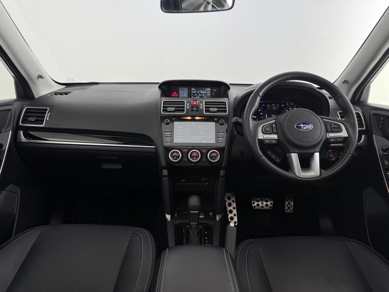SUBARU Forester thumbnail Interior Front