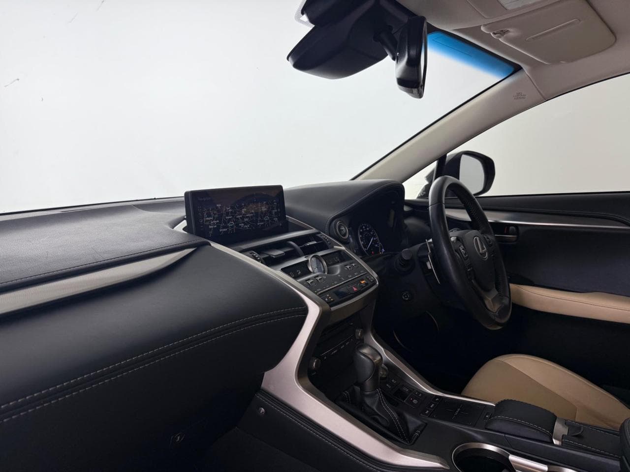 LEXUS NX thumbnail Interior Front