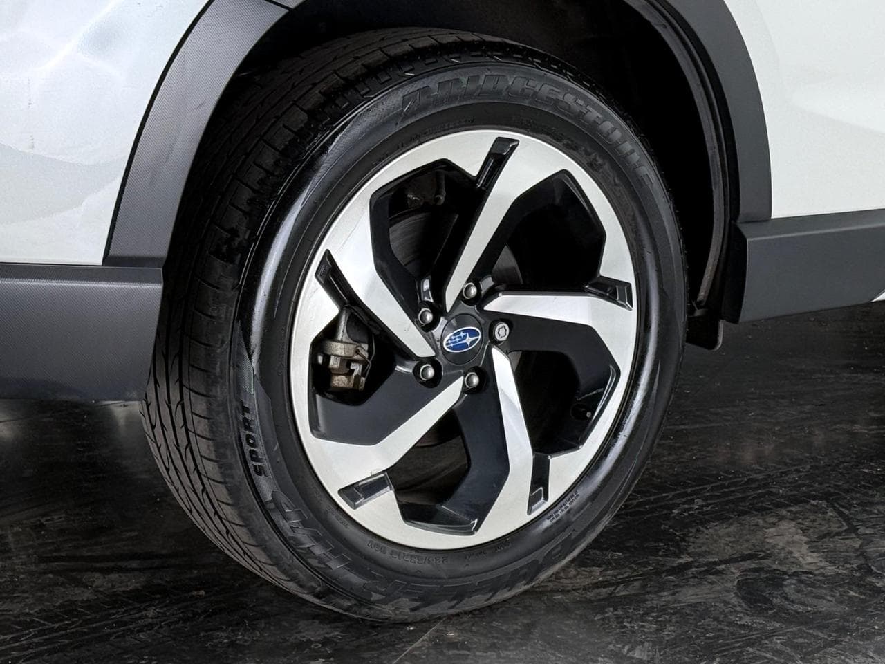 SUBARU Forester thumbnail Wheel
