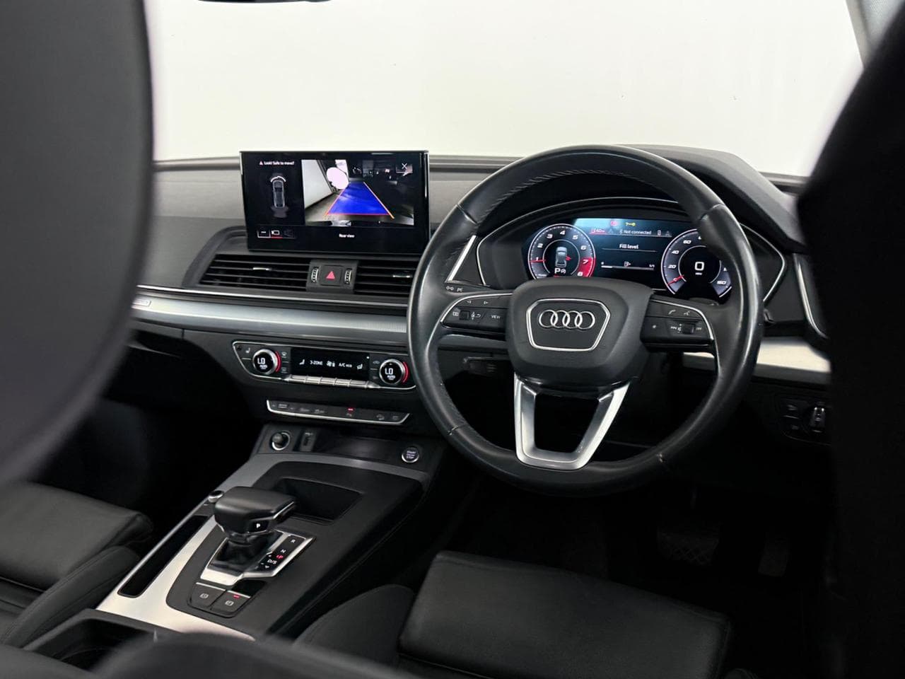 AUDI Q5 thumbnail Steering Wheel