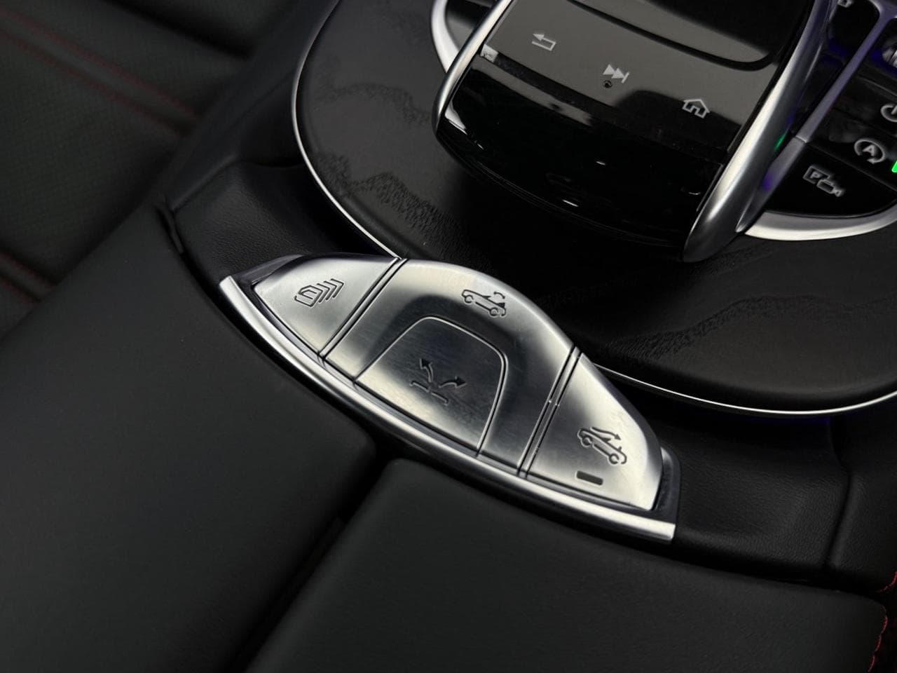 MERCEDES-BENZ E-Class thumbnail Inconclusive