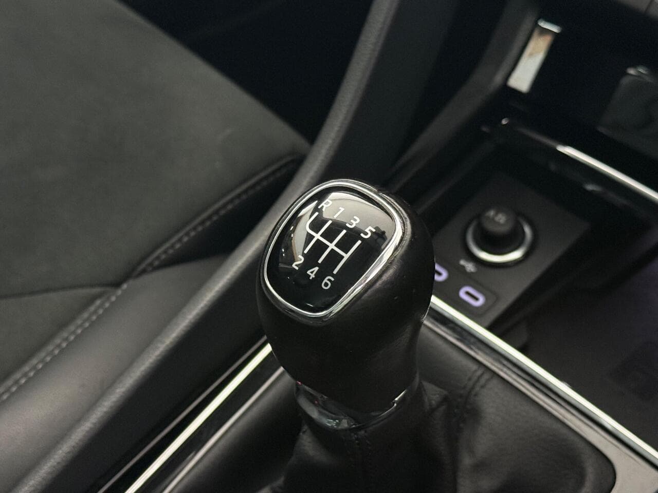 SKODA Kodiaq thumbnail Interior Front
