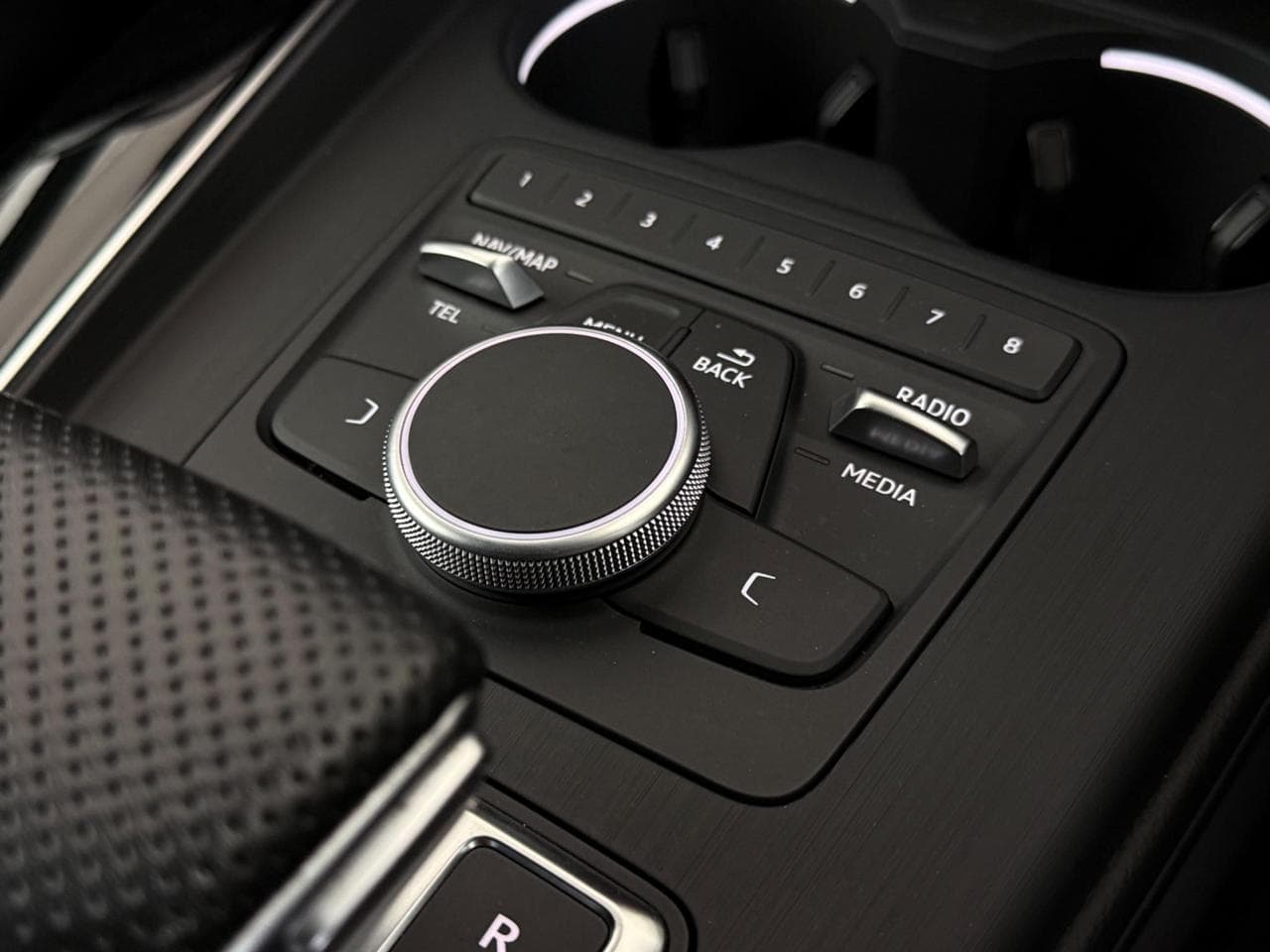 AUDI A4 thumbnail Misc Controls