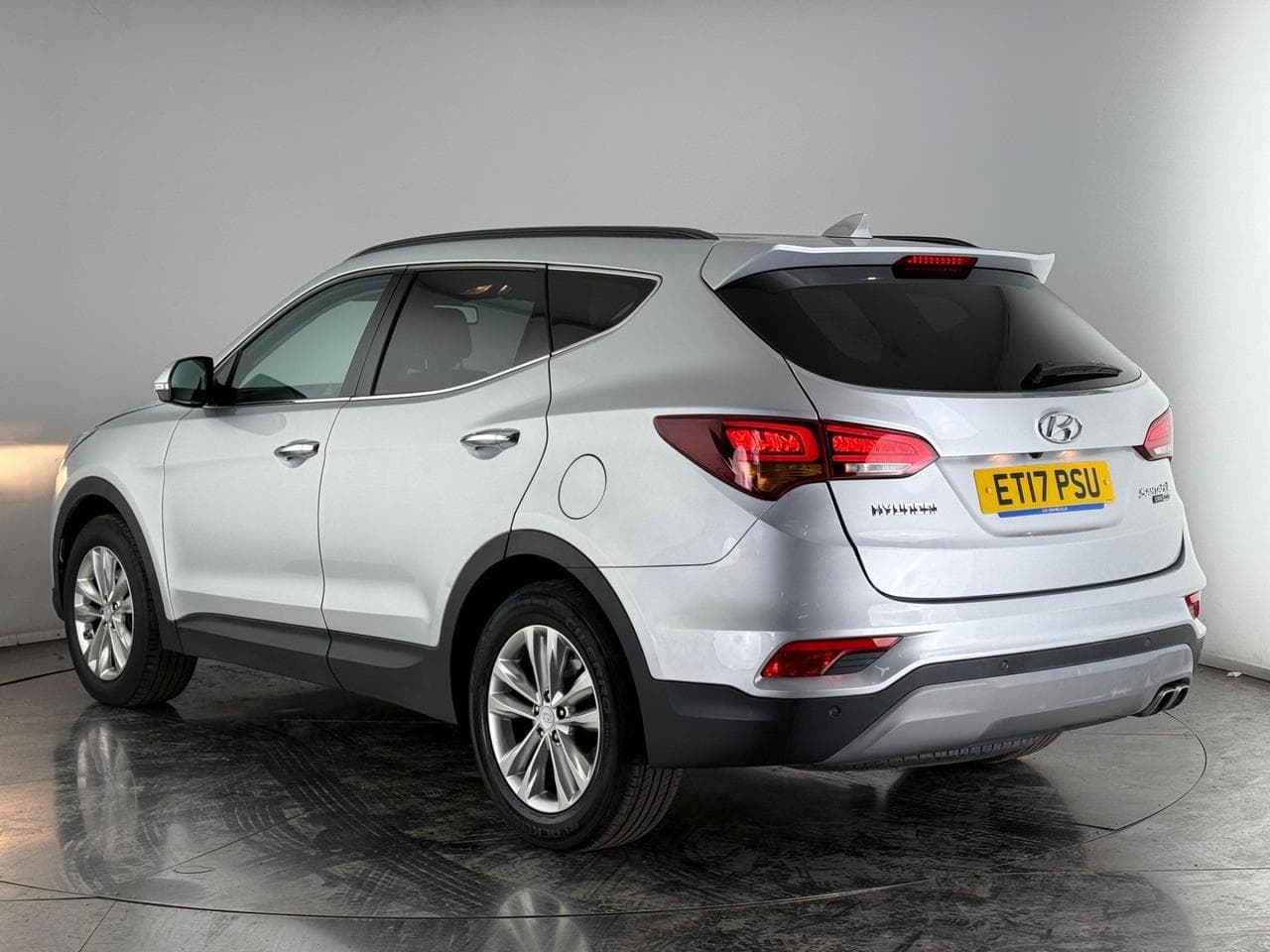 HYUNDAI Santa Fe thumbnail Rear Left