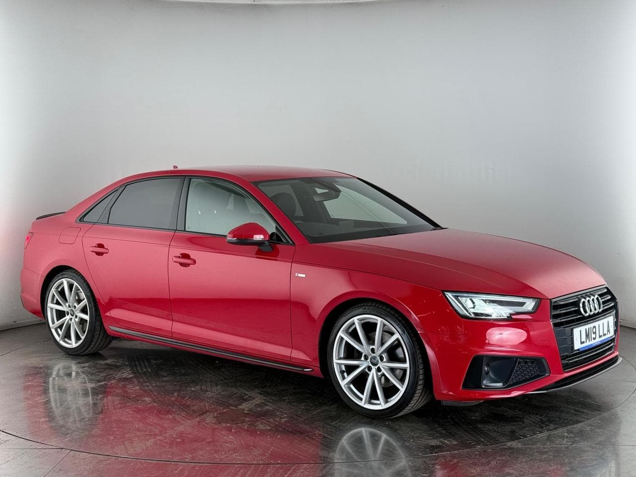 AUDI A4 - AUDI A4 2.0 TFSI 35 Black Edition S Tronic Euro 6 (s/s) 4dr