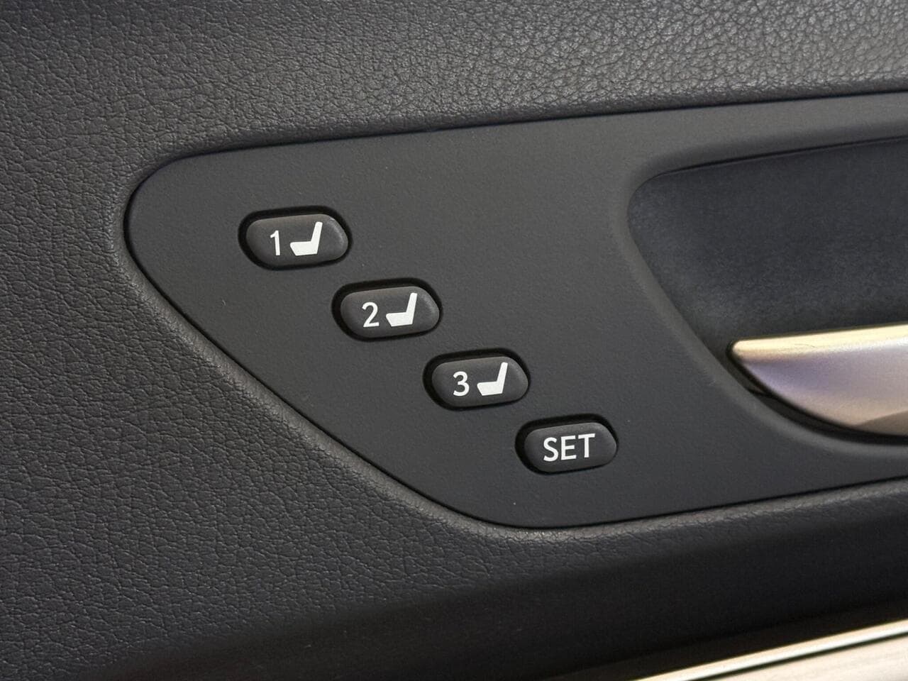 LEXUS RC thumbnail Misc Controls