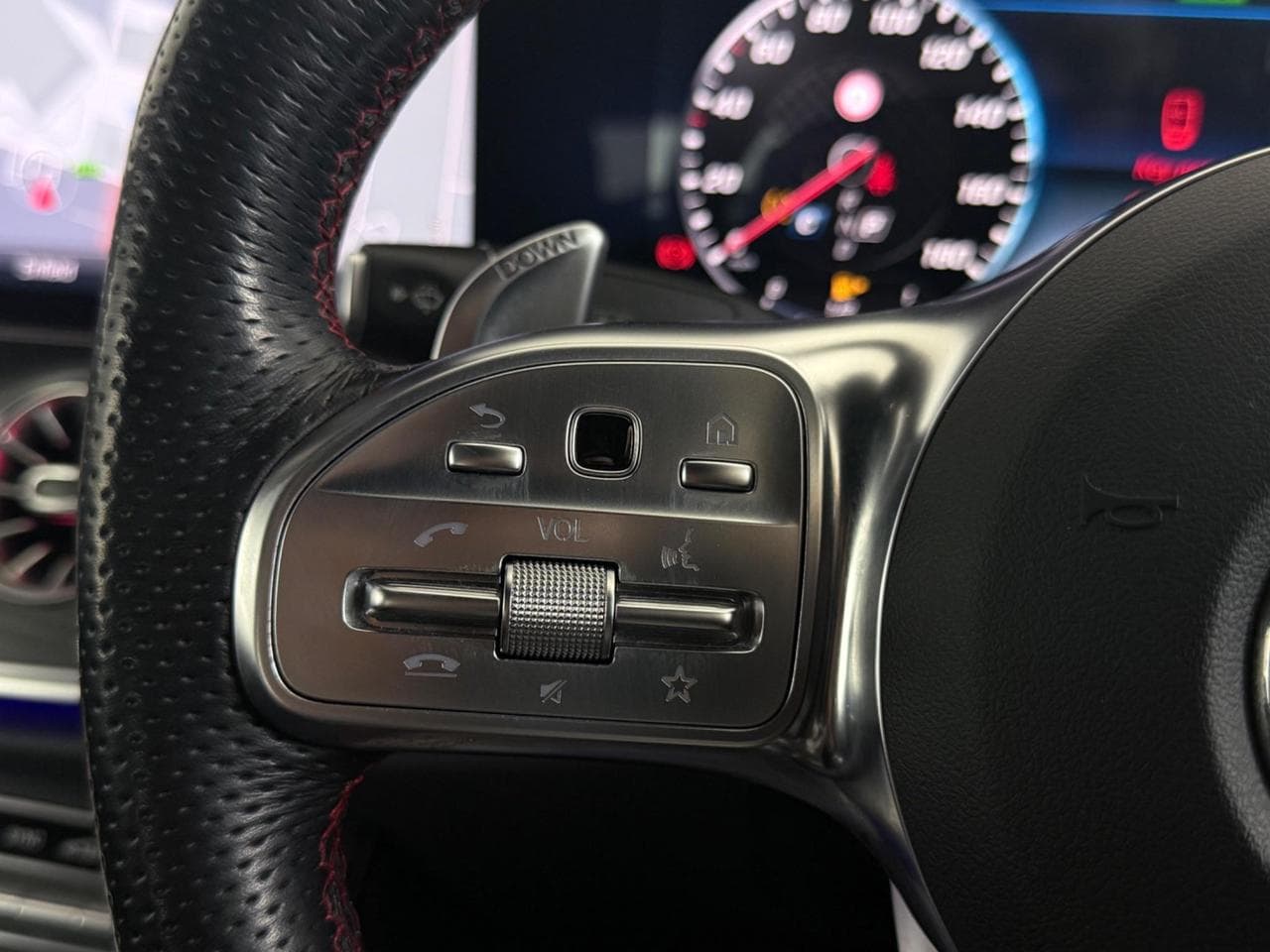 MERCEDES-BENZ E-Class thumbnail Misc Controls