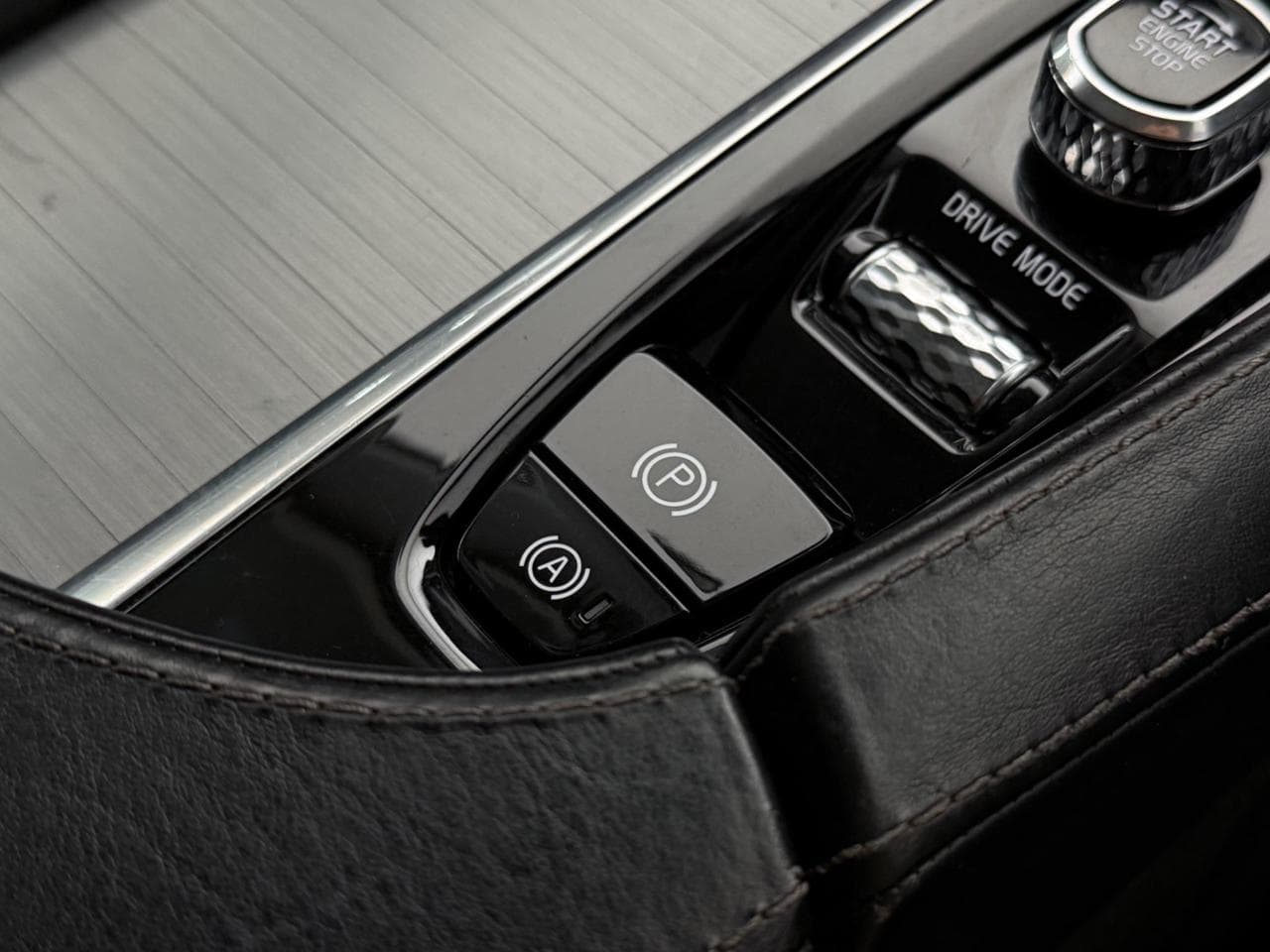 VOLVO XC90 thumbnail Misc Controls