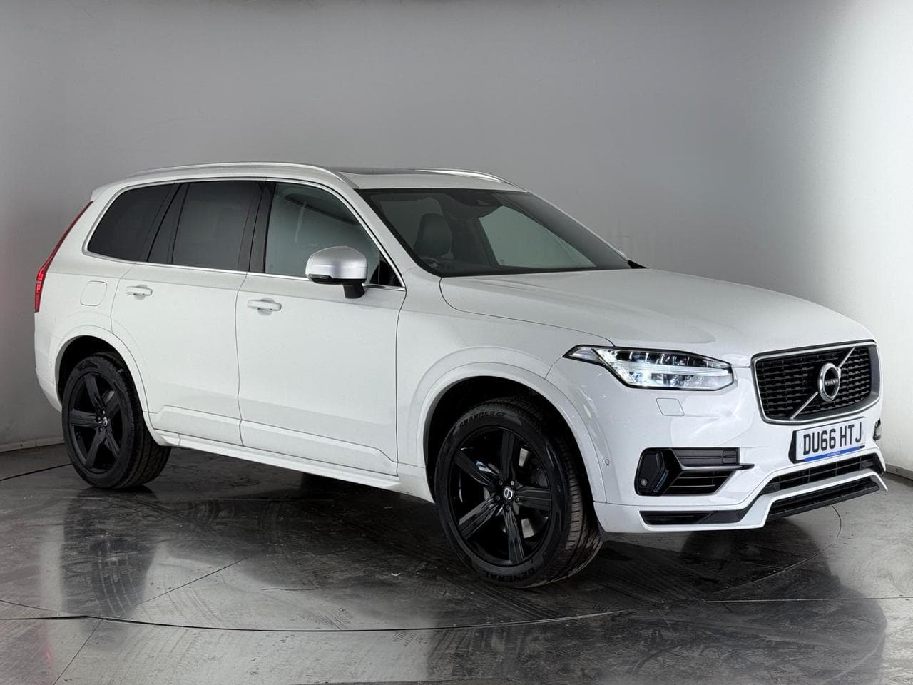 VOLVO XC90 - VOLVO XC90 2.0h T8 Twin Engine 9.2kWh R-Design Auto 4WD Euro 6 (s/s) 5dr
