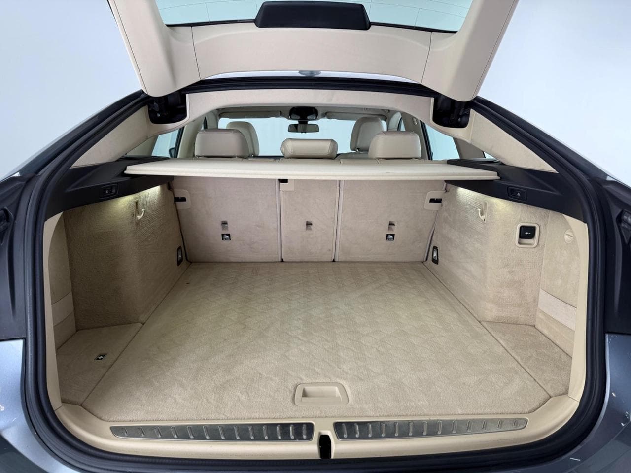 BMW 6 Series thumbnail Boot