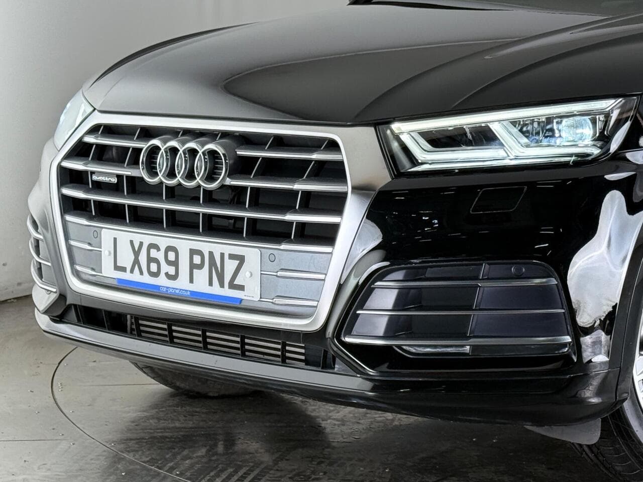 AUDI Q5 thumbnail Inconclusive
