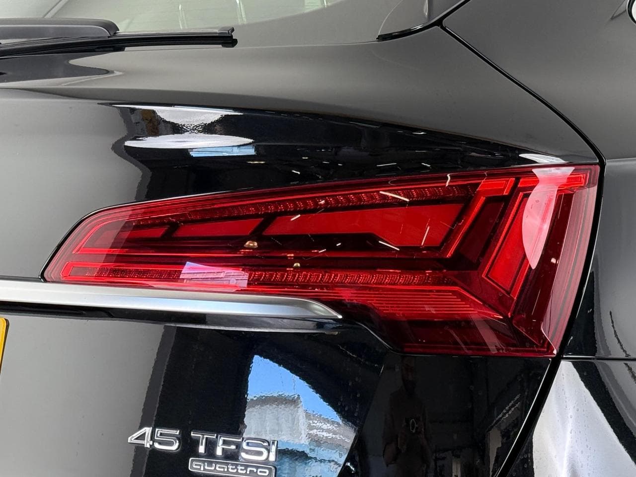 AUDI Q5 thumbnail Lights Rear