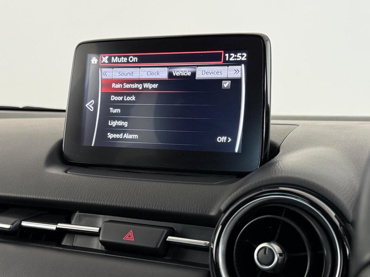 MAZDA 2 thumbnail Infotainment System