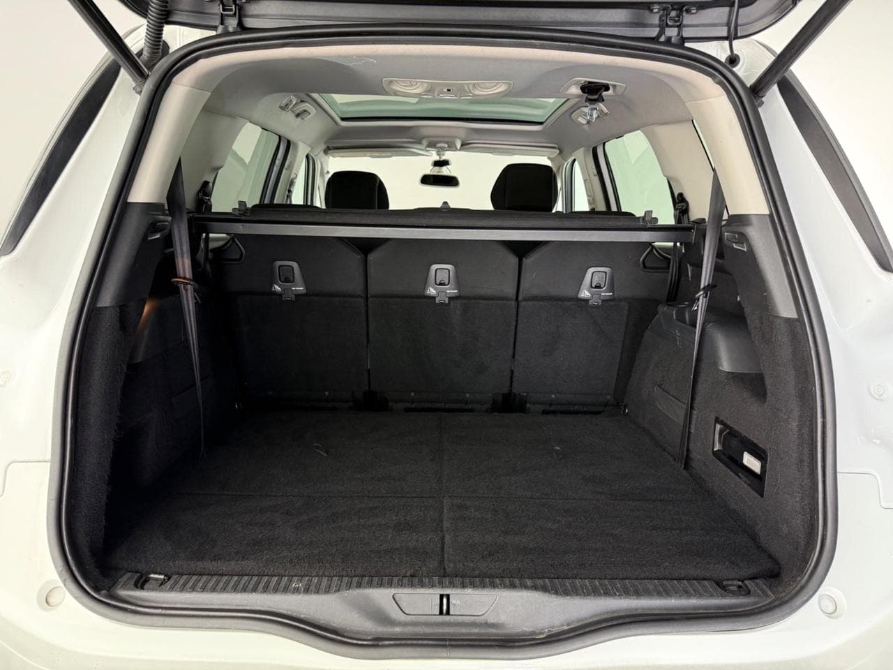 CITROEN C4 Picasso thumbnail Boot