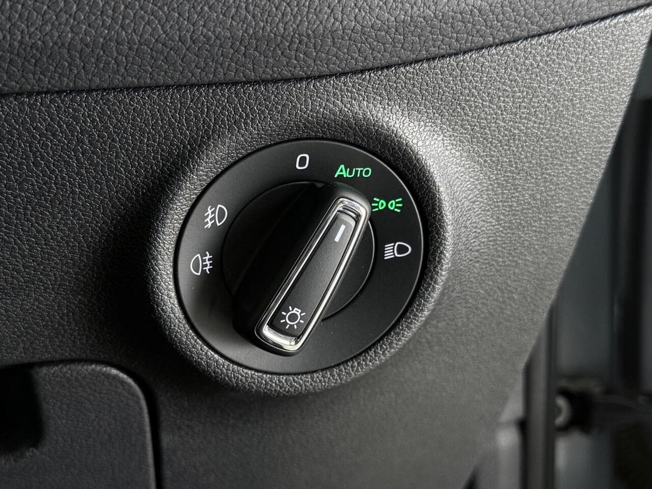 SKODA Kodiaq thumbnail Misc Controls