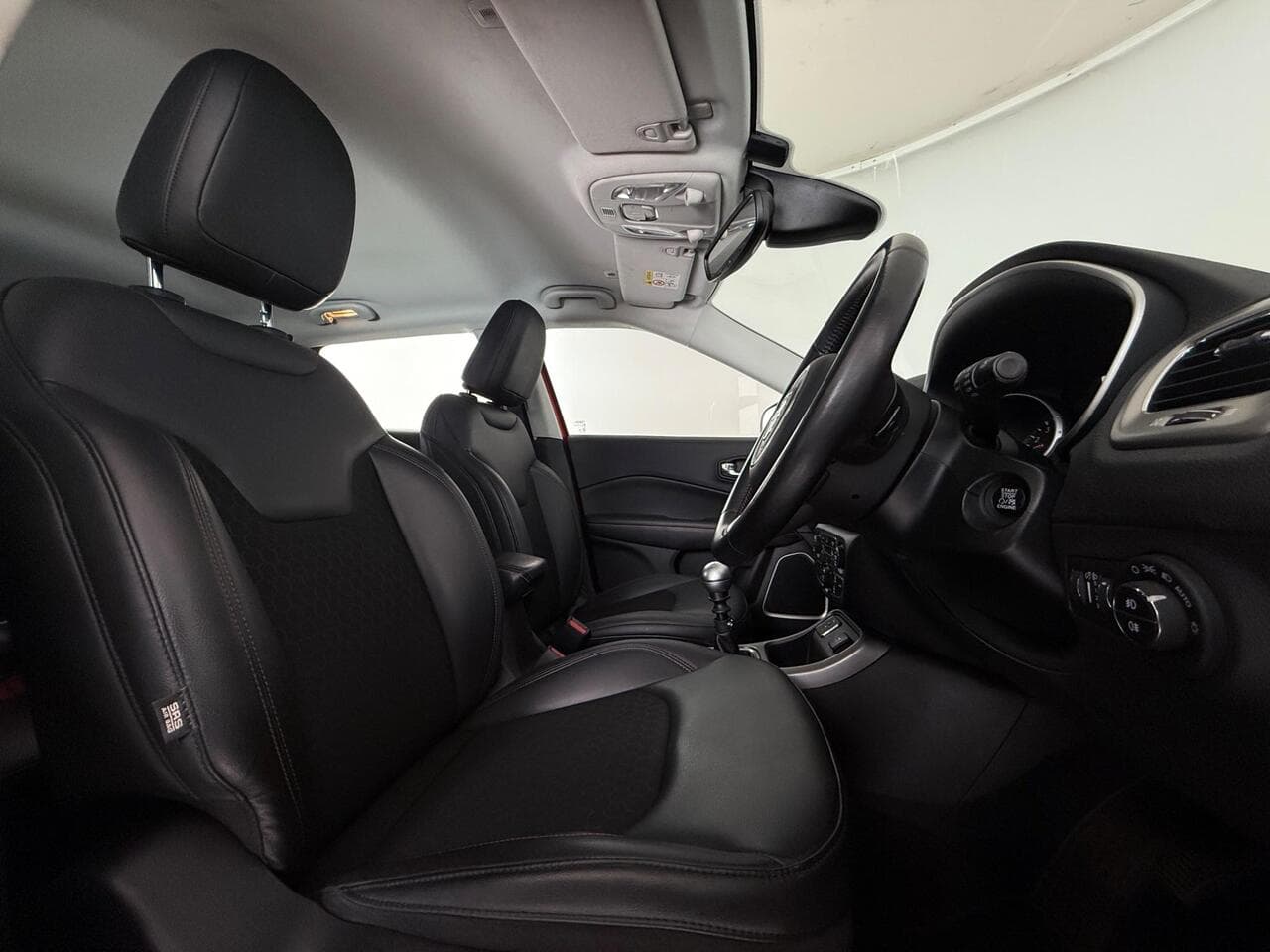 JEEP COMPASS thumbnail Seat Driver