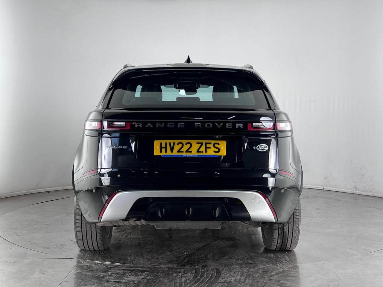 LAND ROVER Range Rover Velar thumbnail Rear