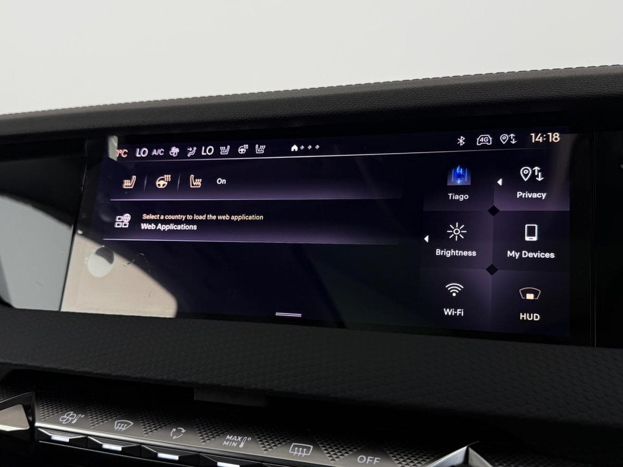 DS 4 thumbnail Infotainment System