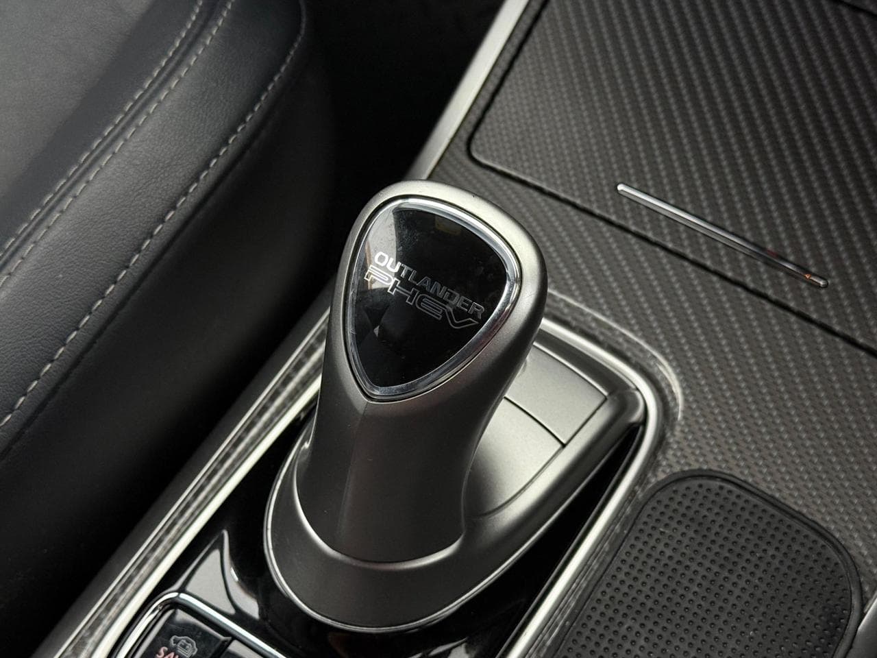 MITSUBISHI Outlander thumbnail Interior Front