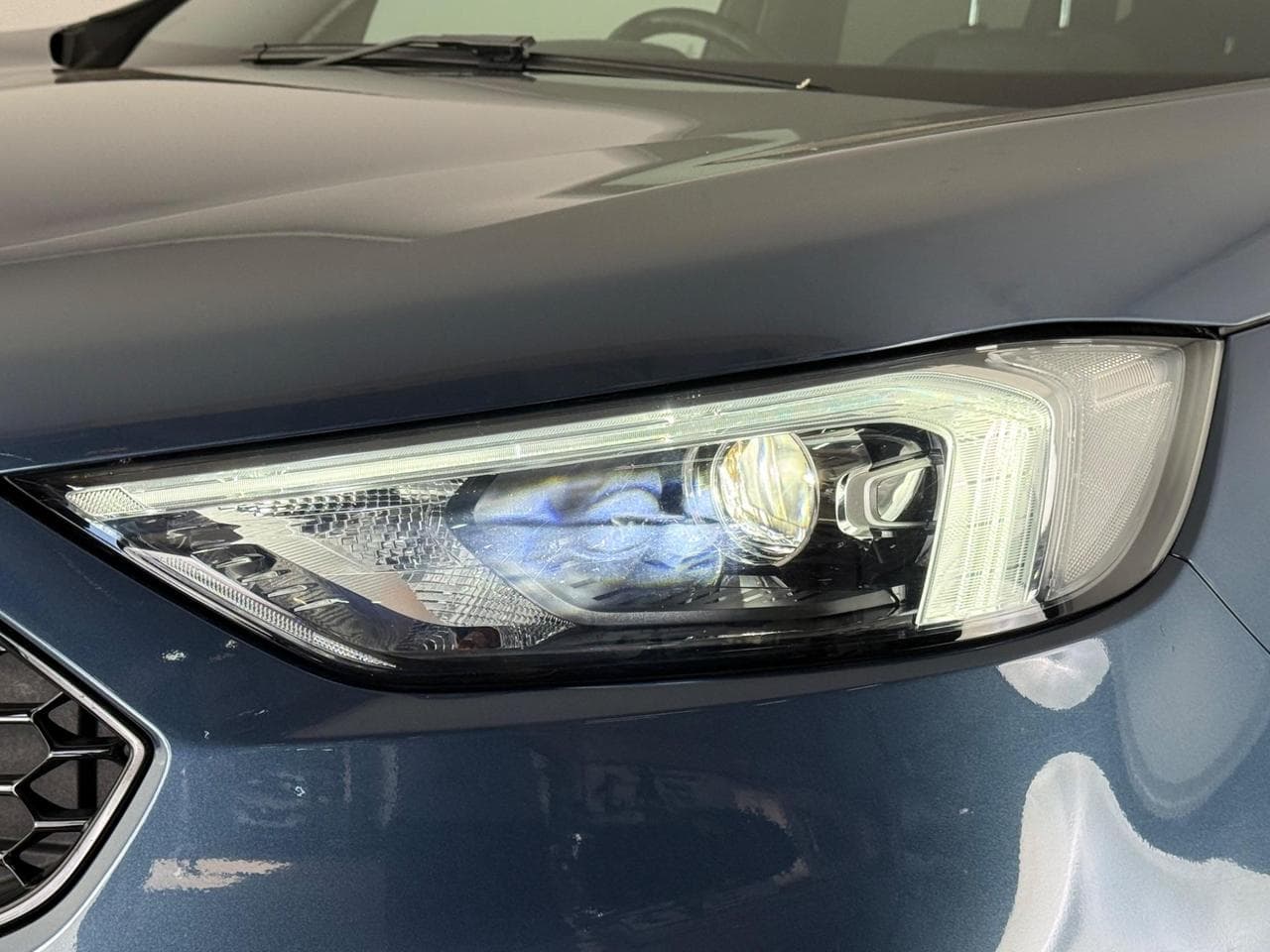 Ford Edge thumbnail Lights Front