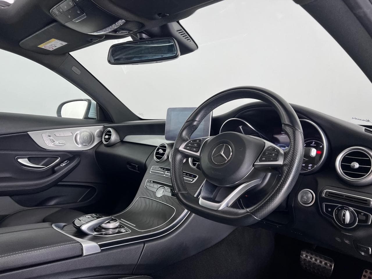 MERCEDES-BENZ C-Class thumbnail Interior Front