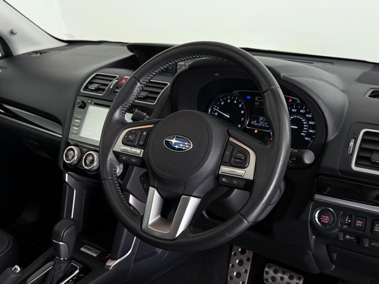 SUBARU Forester thumbnail Steering Wheel