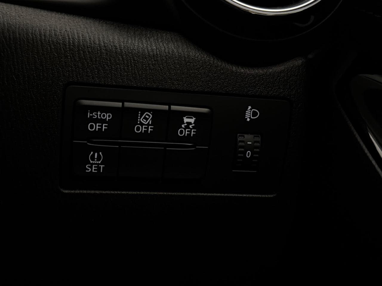 MAZDA 2 thumbnail Misc Controls