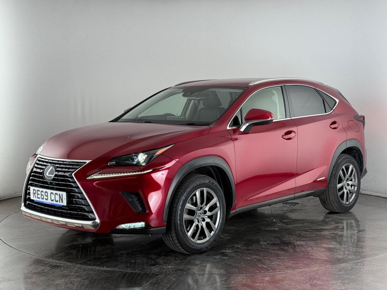 LEXUS NX thumbnail Front Left