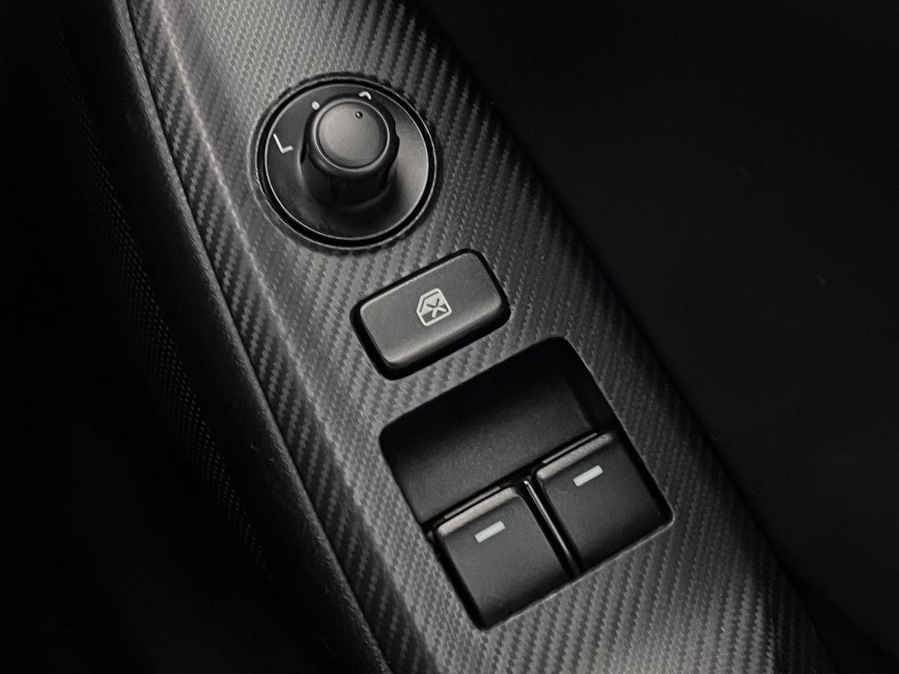 MAZDA MX-5 thumbnail Misc Controls