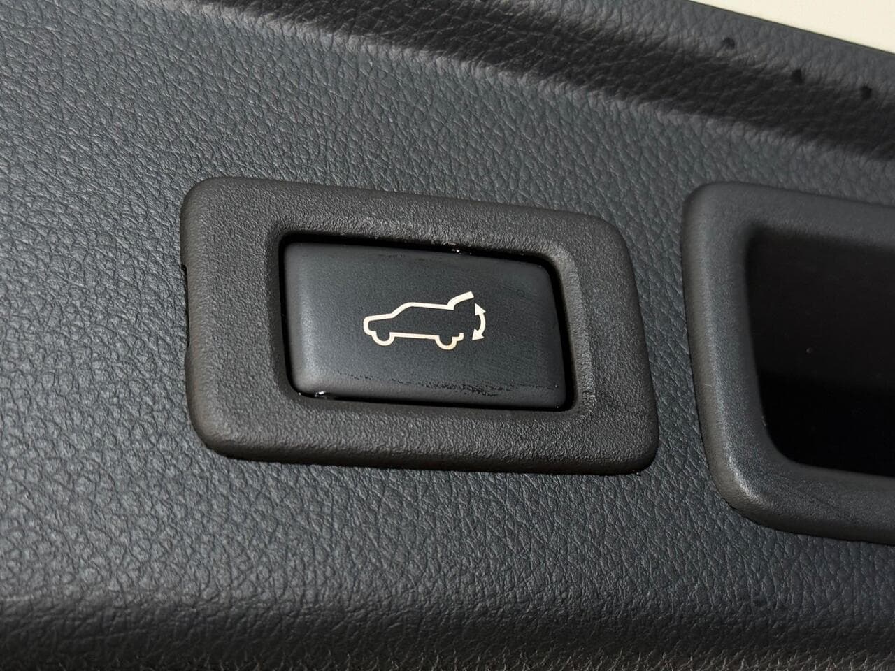 SUBARU Forester thumbnail Misc Controls