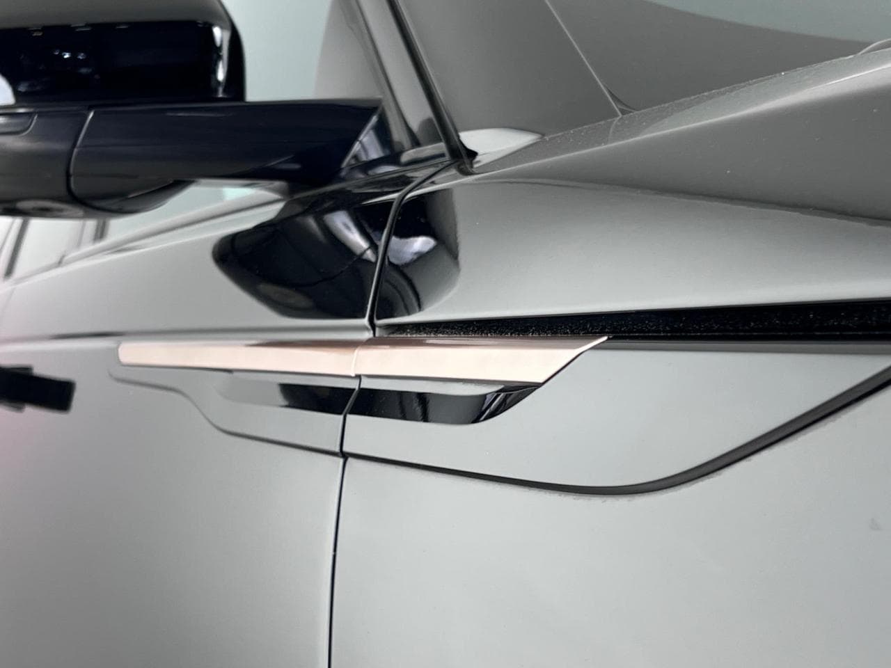 LAND ROVER Range Rover Velar thumbnail Inconclusive