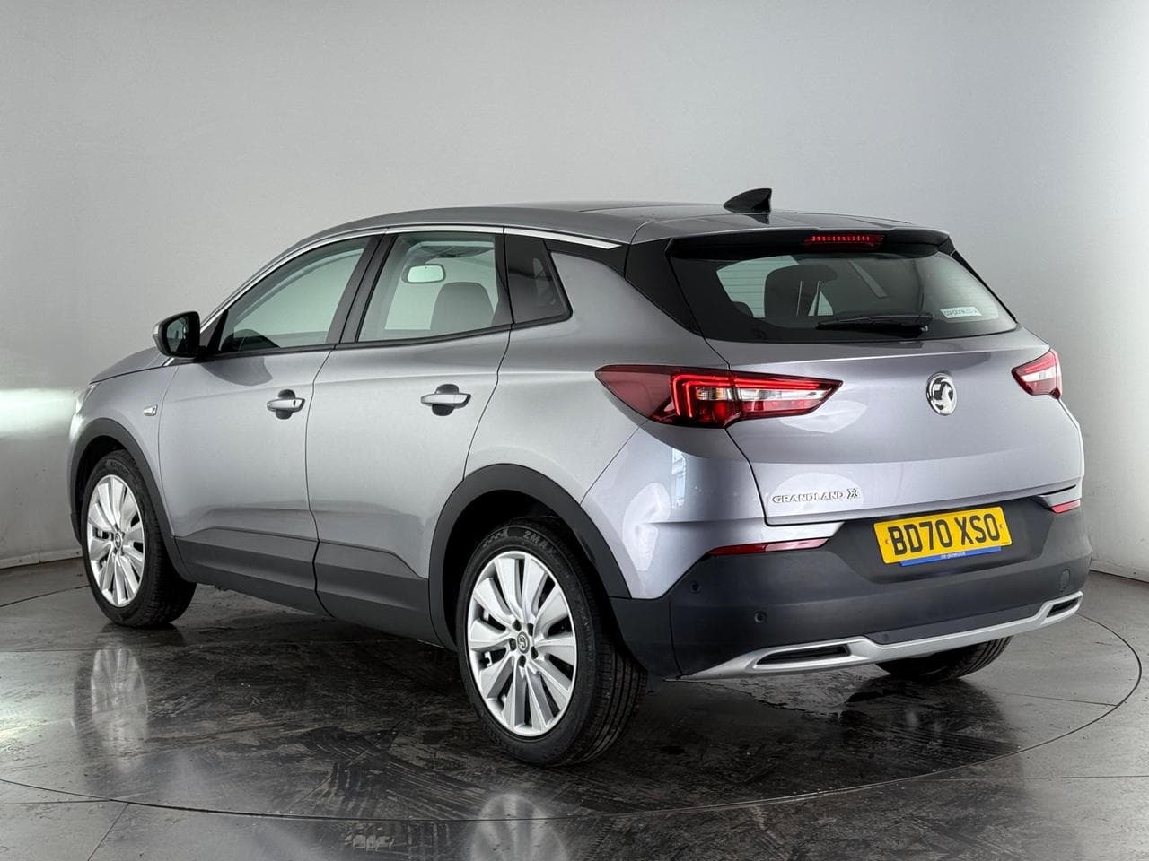 VAUXHALL Grandland X thumbnail Rear Left