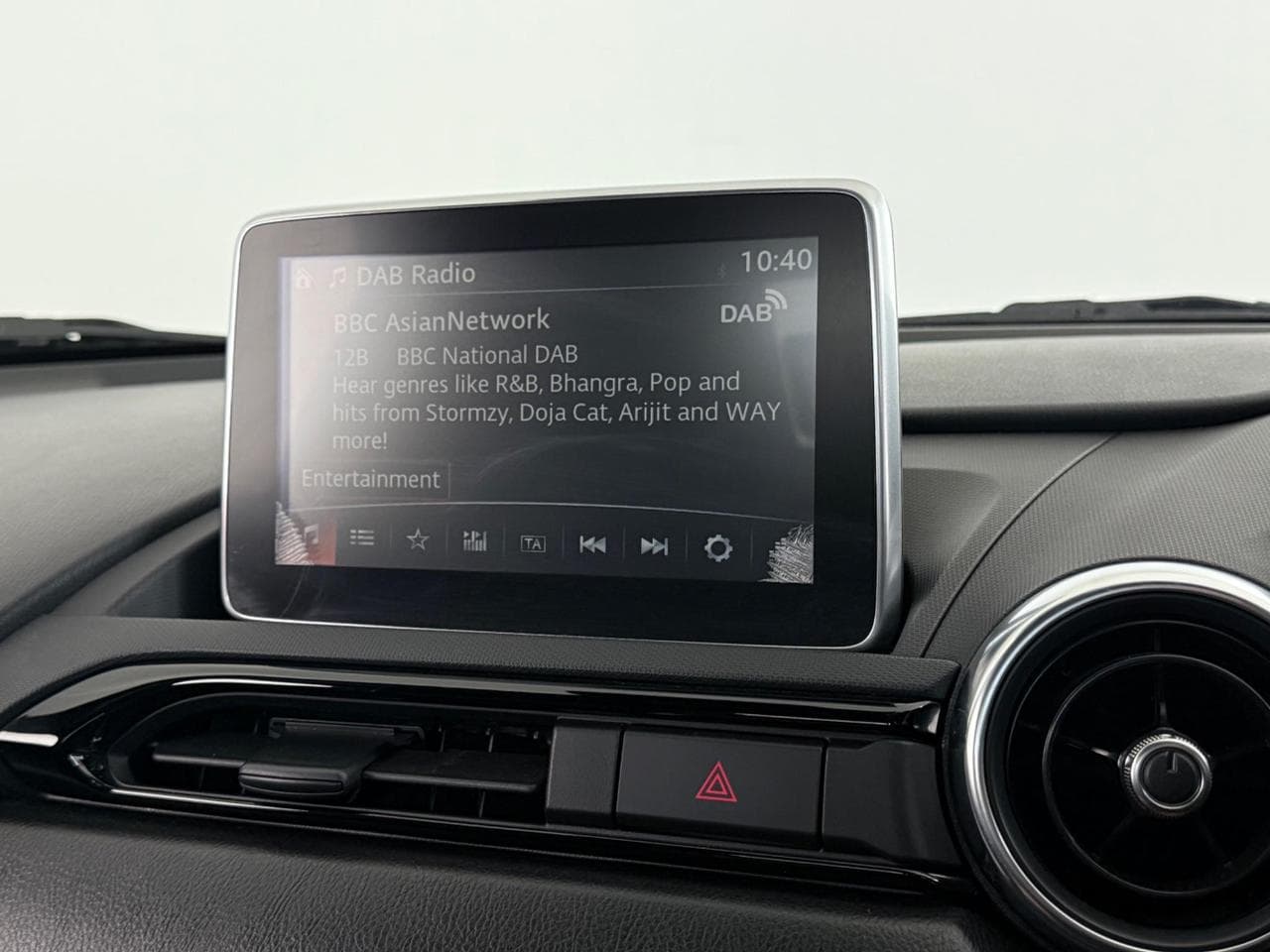 MAZDA MX-5 thumbnail Infotainment System
