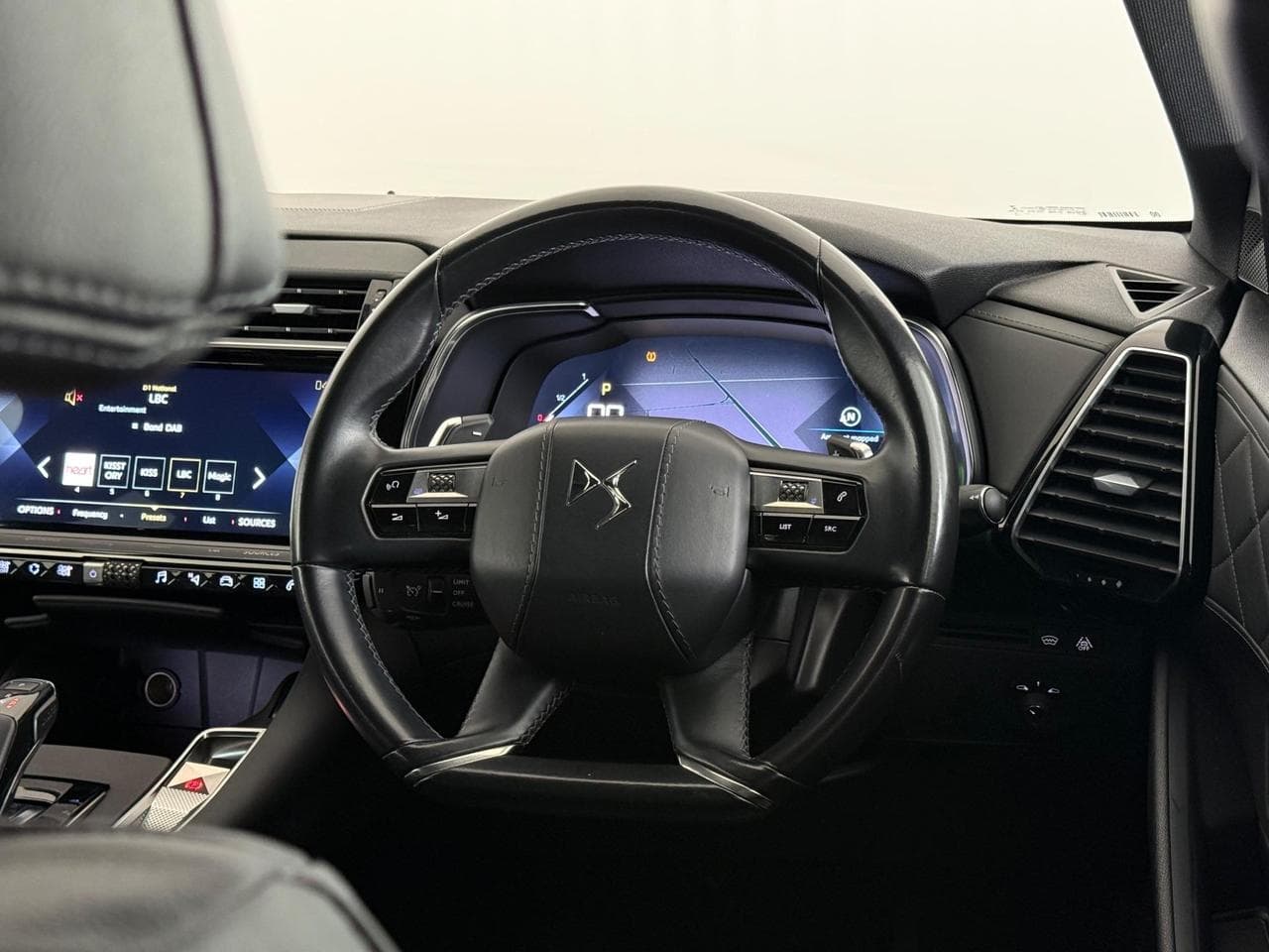 DS 7 Crossback thumbnail Steering Wheel