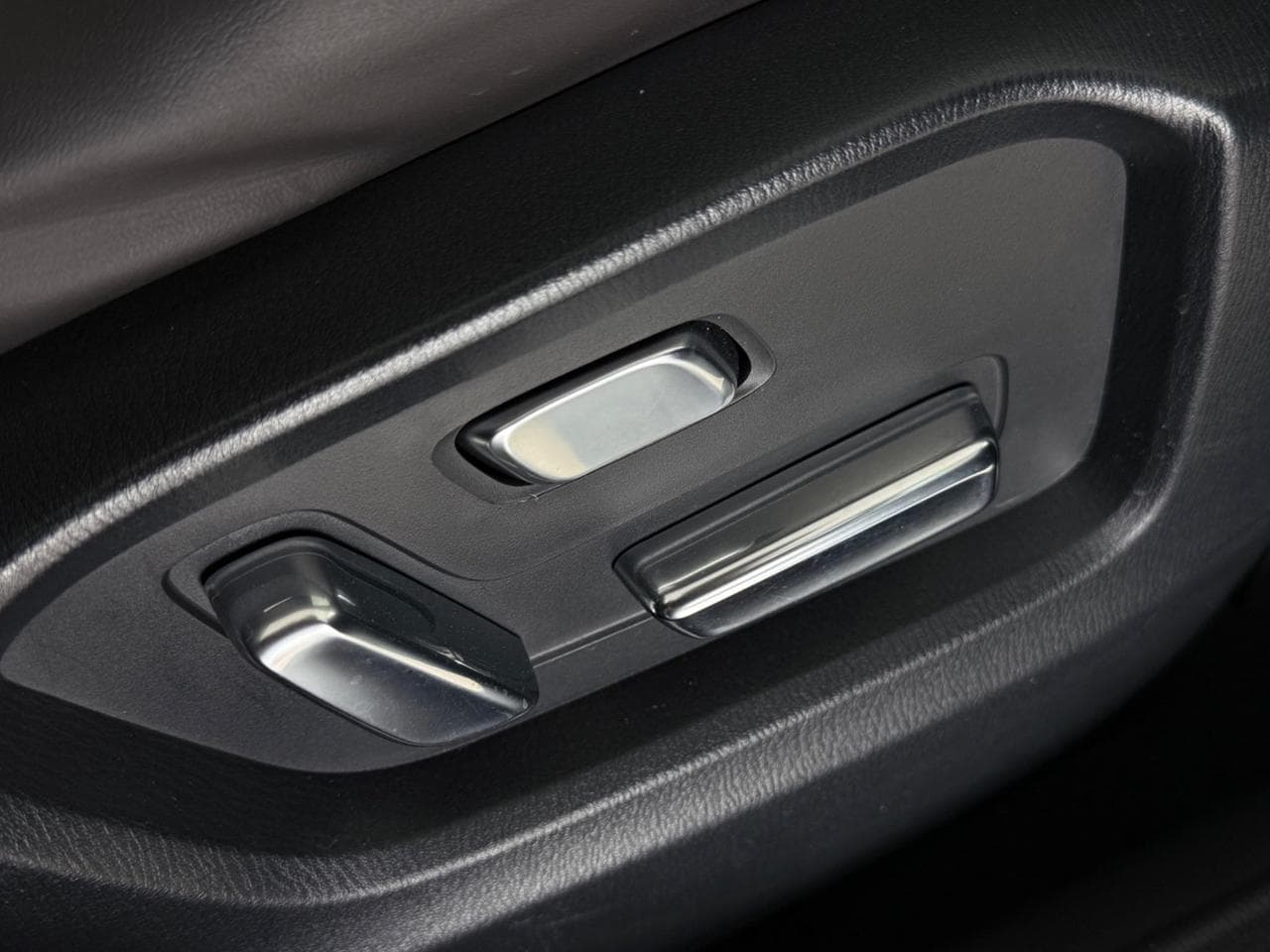 MAZDA CX-5 thumbnail Misc Controls