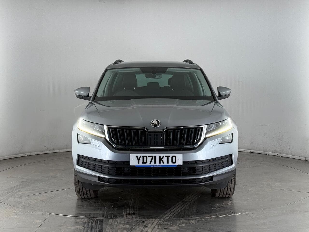 SKODA Kodiaq thumbnail Front