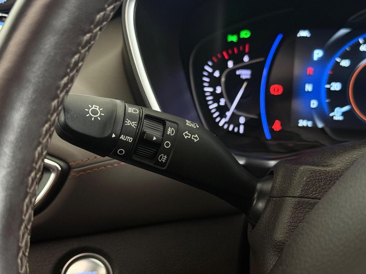 HYUNDAI Santa Fe thumbnail Misc Controls