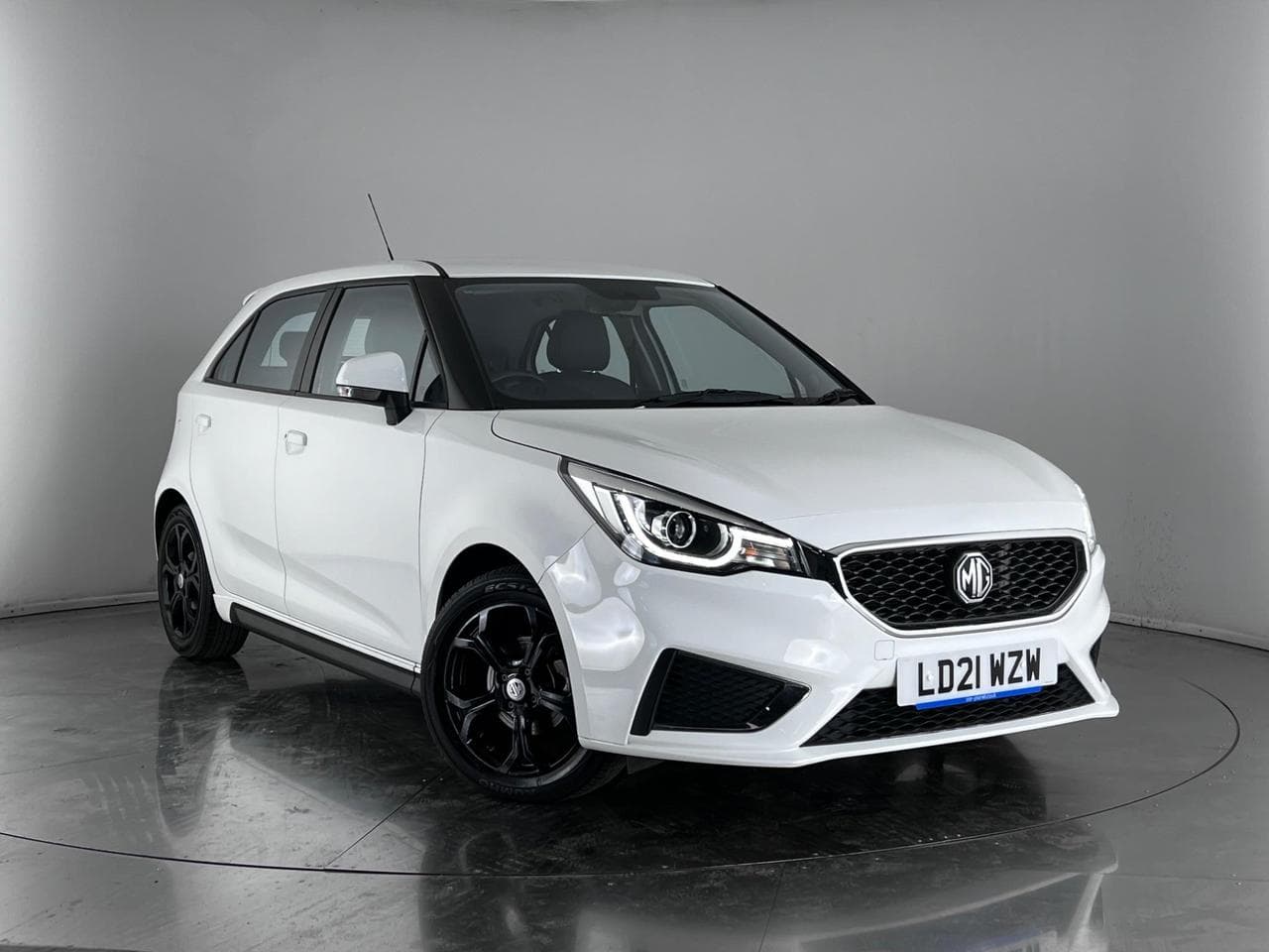 MG MG3 thumbnail Front Right