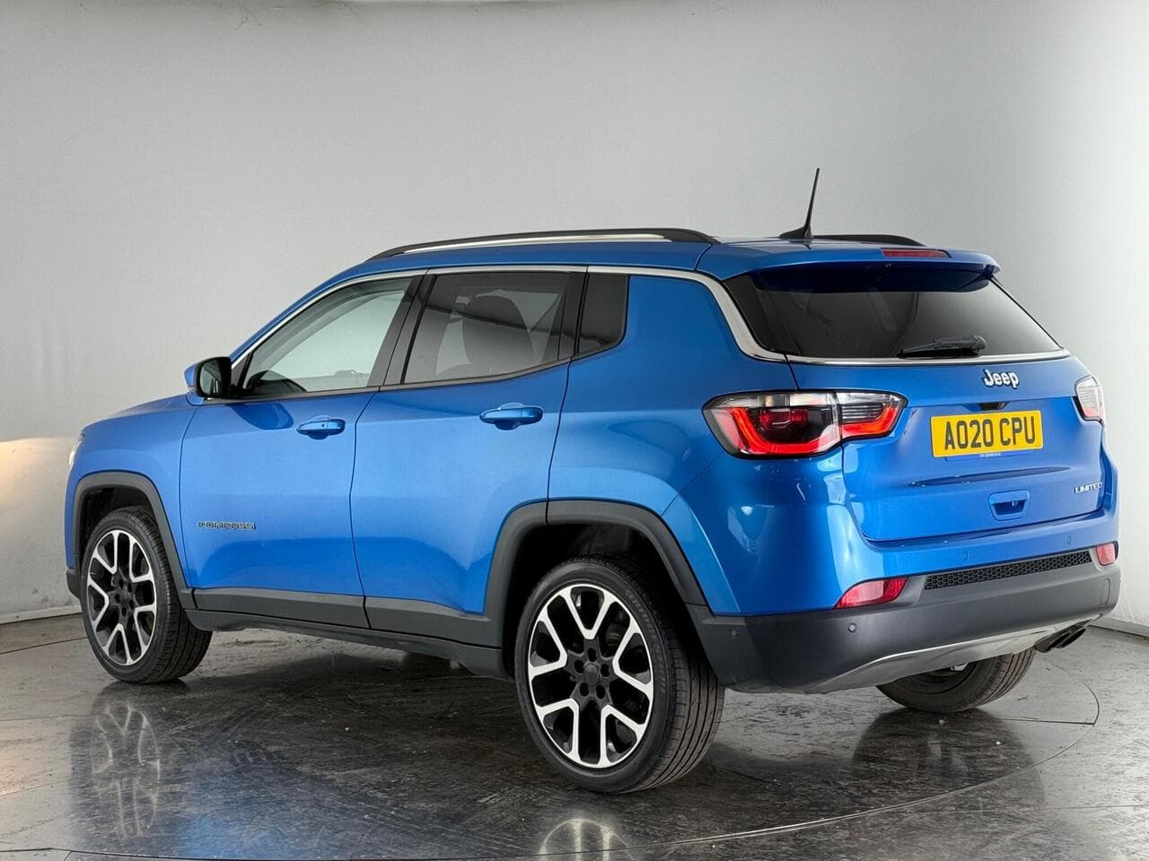 JEEP Compass thumbnail Rear Left