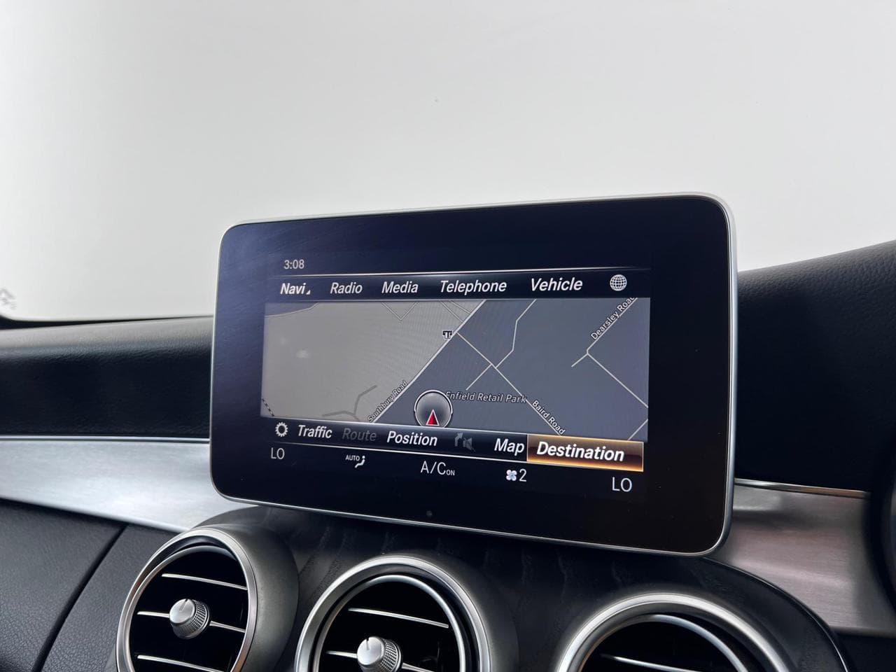 MERCEDES-BENZ C-Class thumbnail Infotainment System