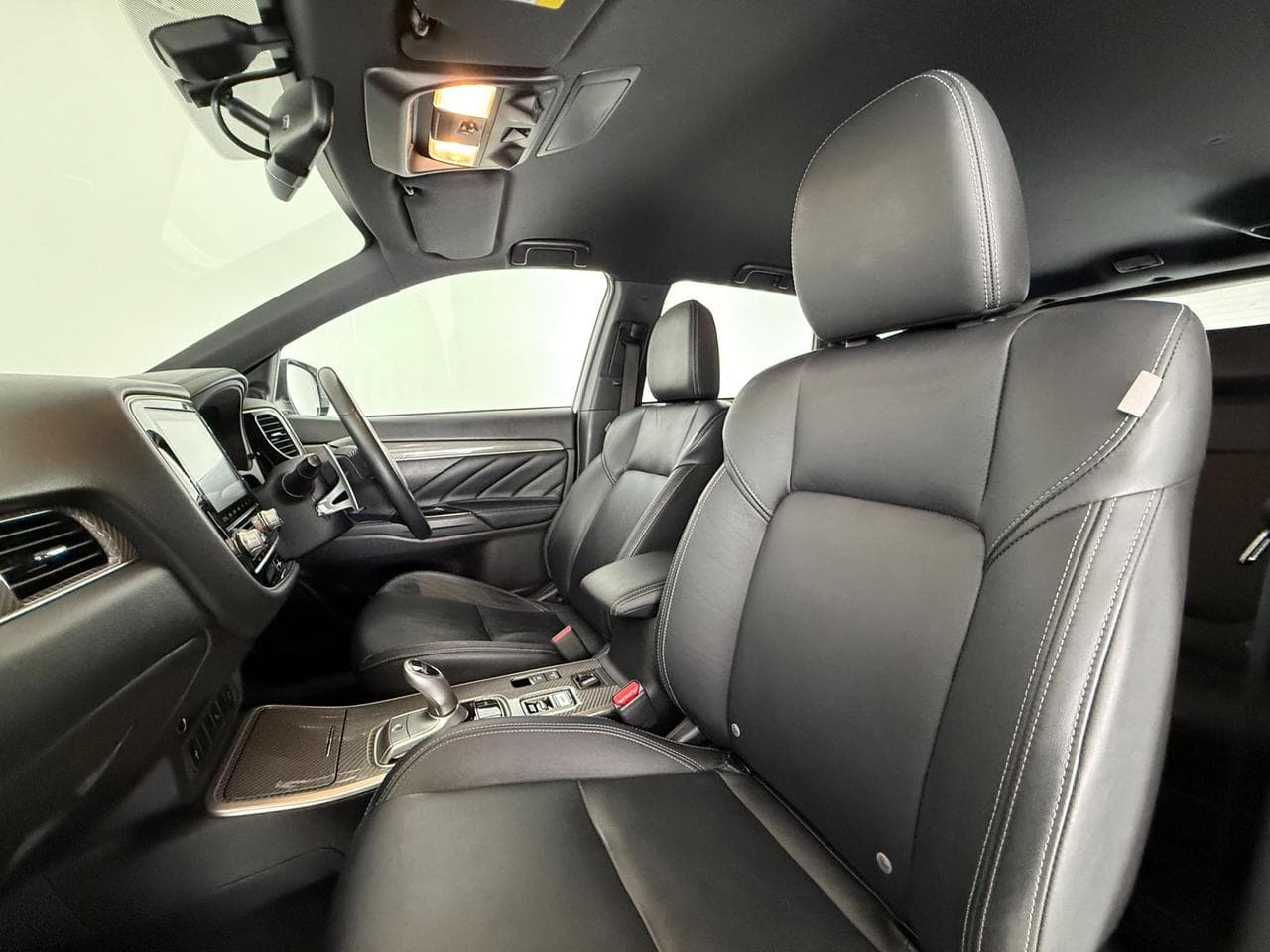 Mitsubishi Outlander thumbnail Seat Front Passenger