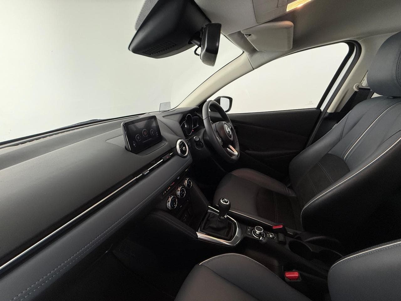 MAZDA 2 thumbnail Seat Front Passenger