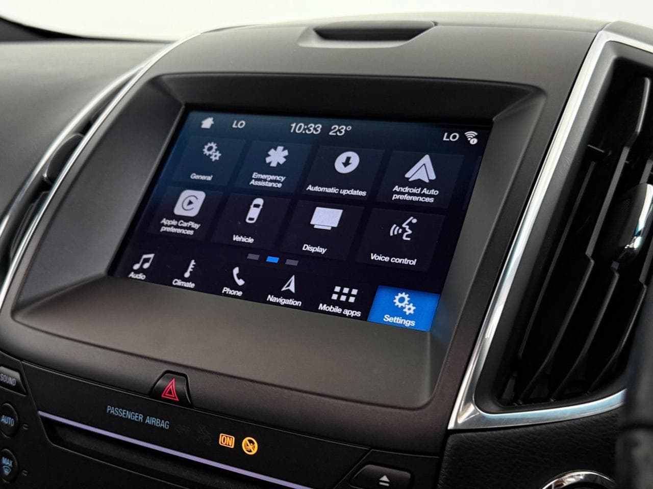 Ford Edge thumbnail Infotainment System