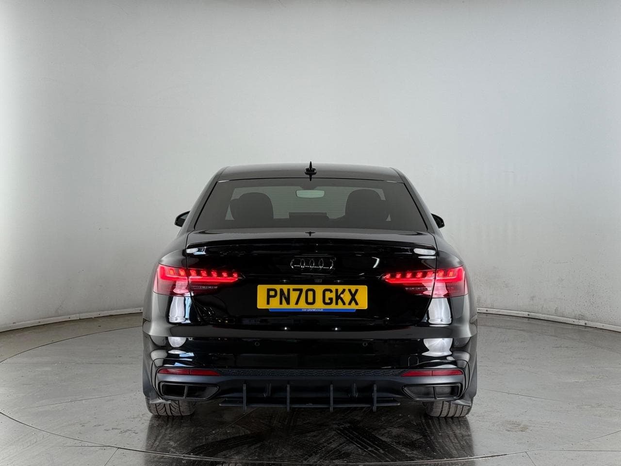 AUDI A4 thumbnail Rear