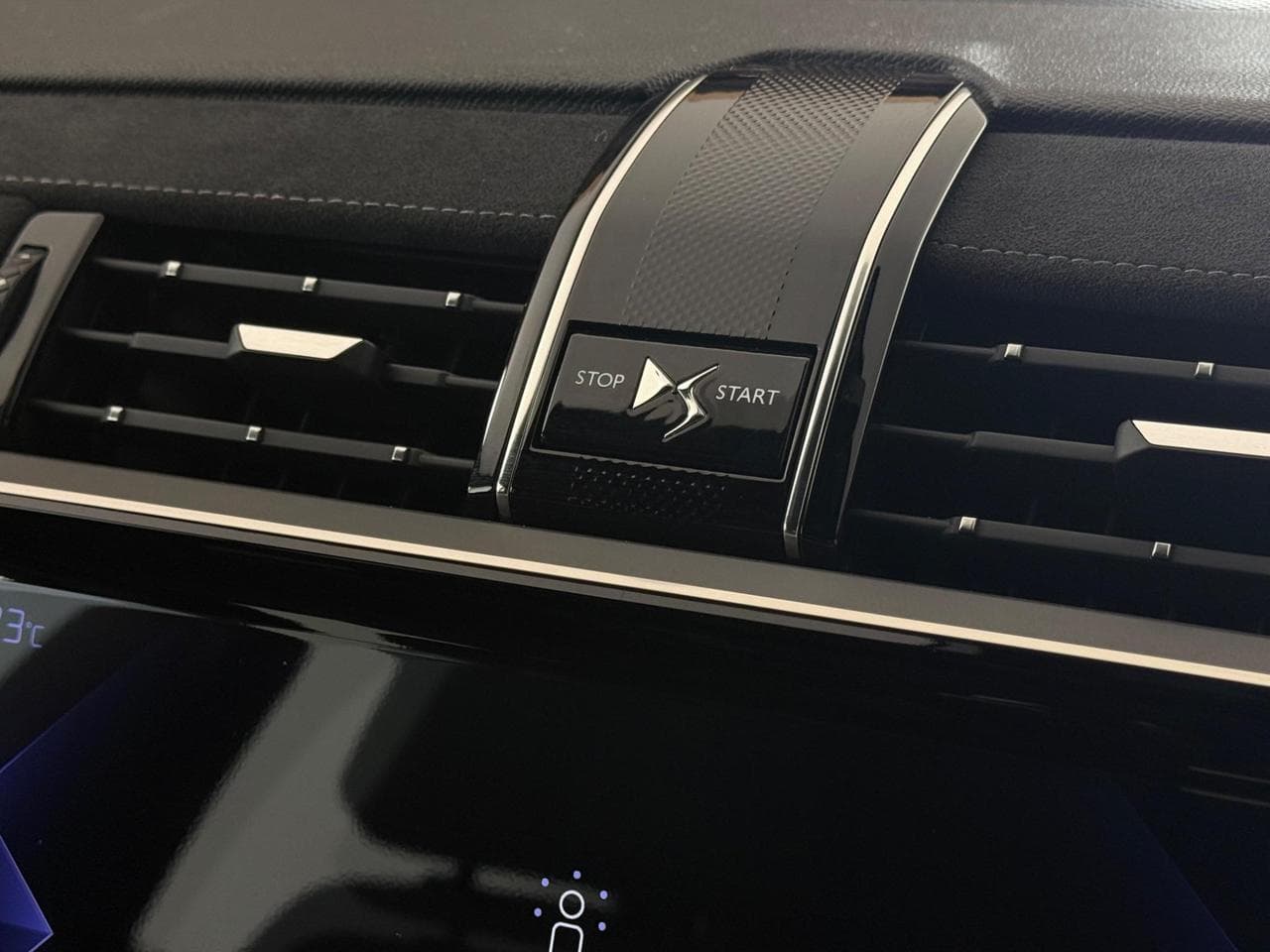 DS 7 Crossback thumbnail Inconclusive