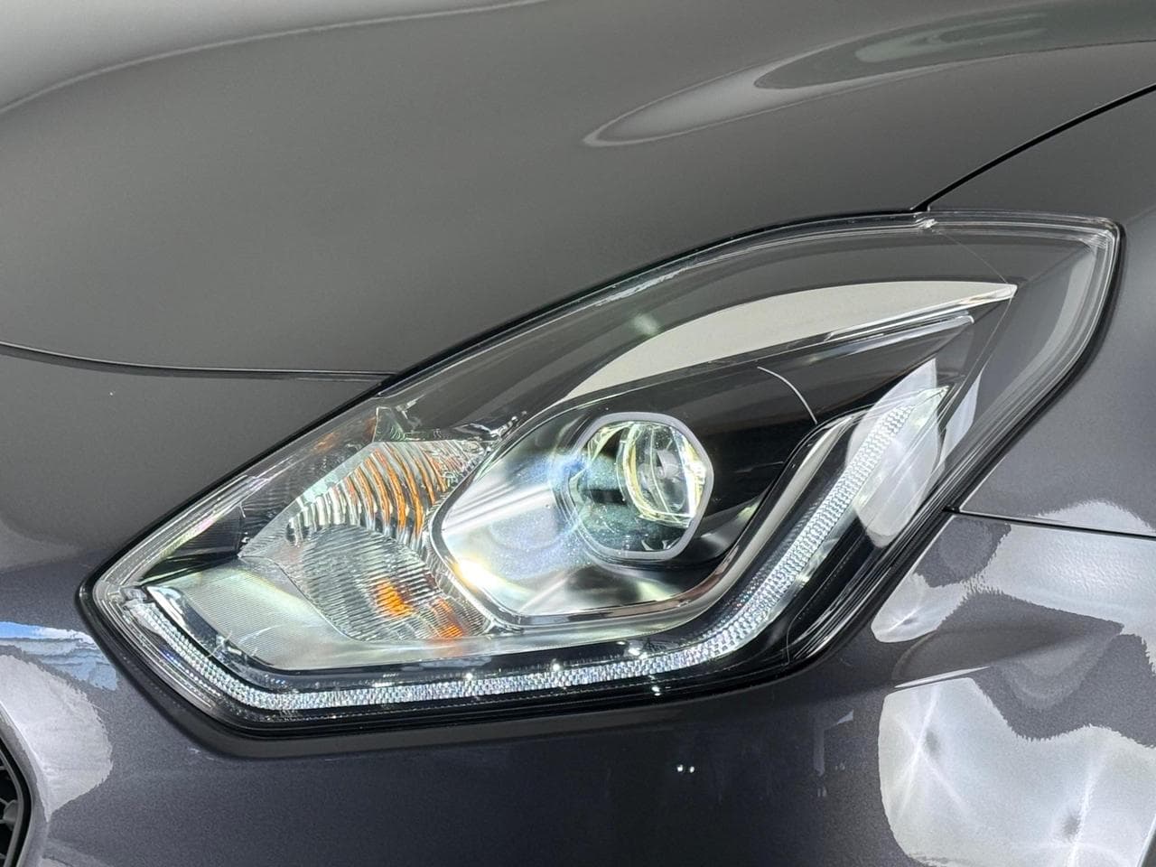 SUZUKI Swift thumbnail Lights Front