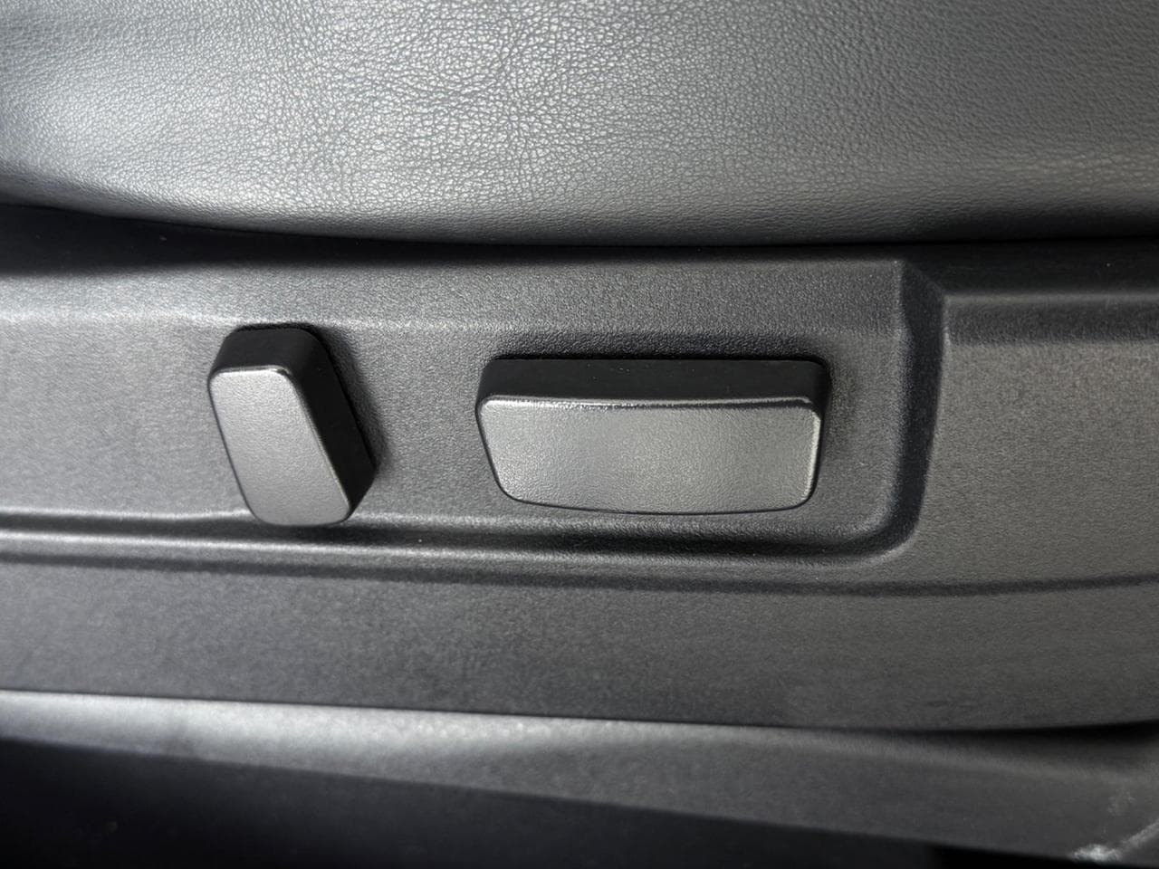 MITSUBISHI Outlander thumbnail Misc Controls